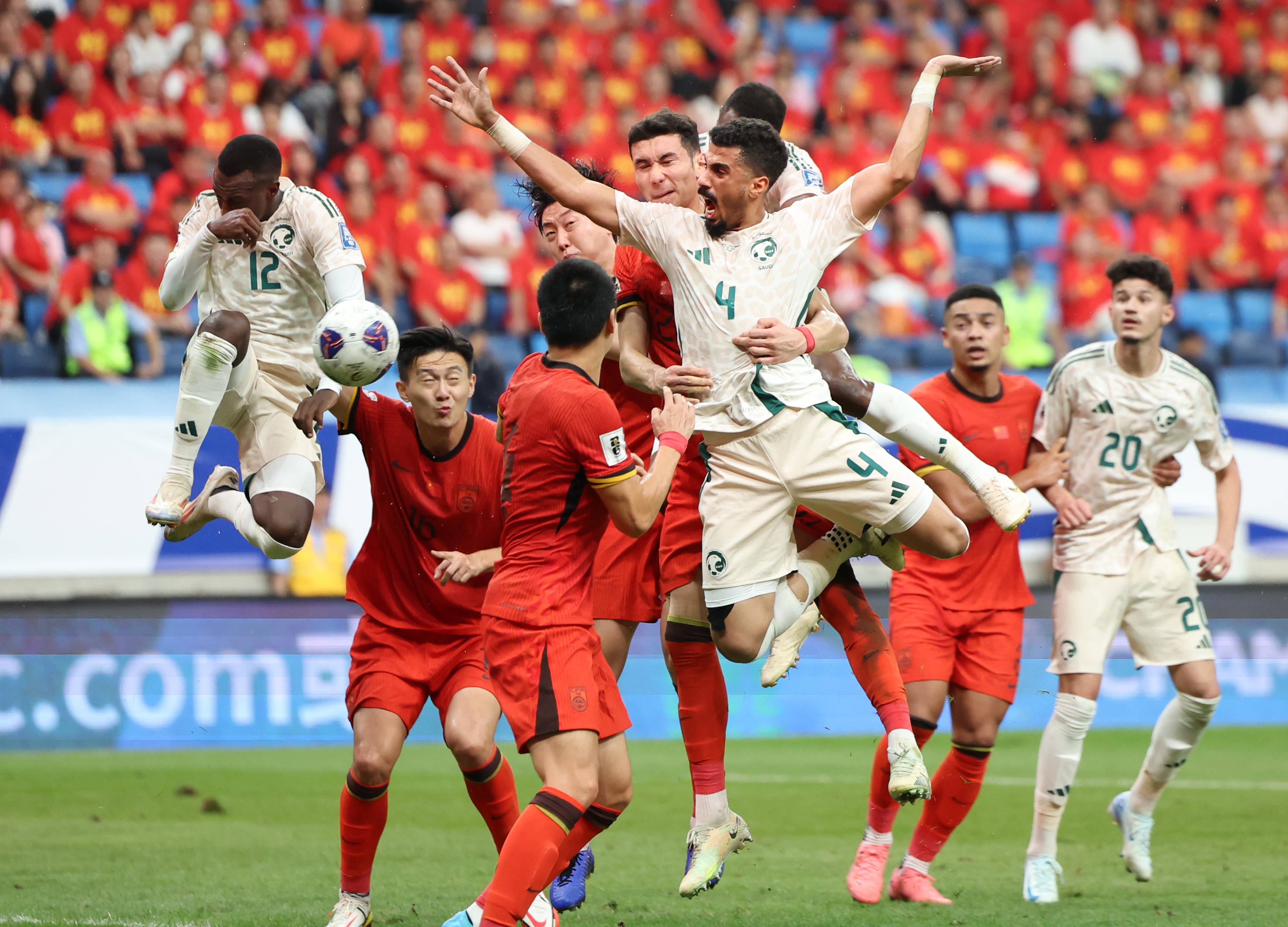 JJB-德国国家队迎亚洲杯关键赛;最后时刻防线松动;目标明确;身体对抗强度拉满的简单介绍