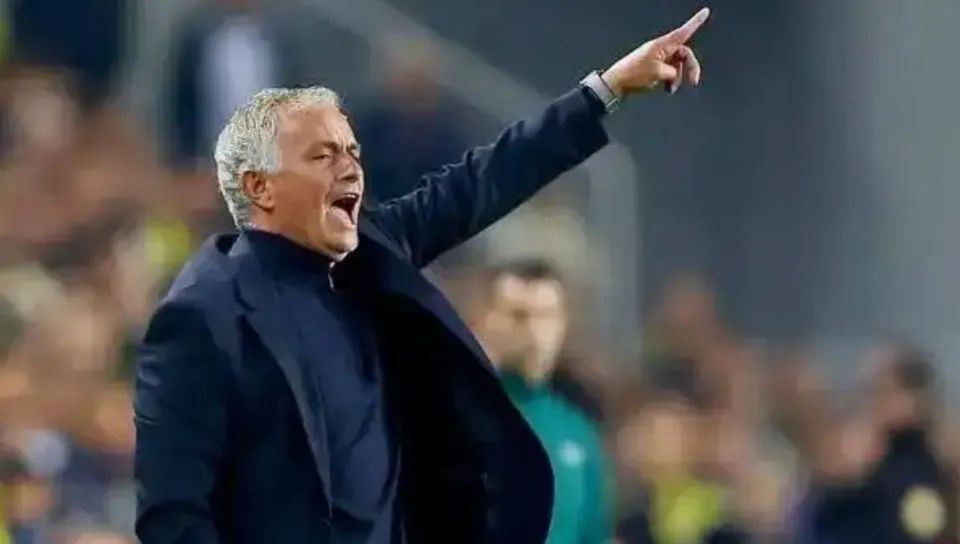 竞技宝- 费内巴切迎德国杯关键赛,训练课后复出首秀,质疑声四起,资深球员宣示担当